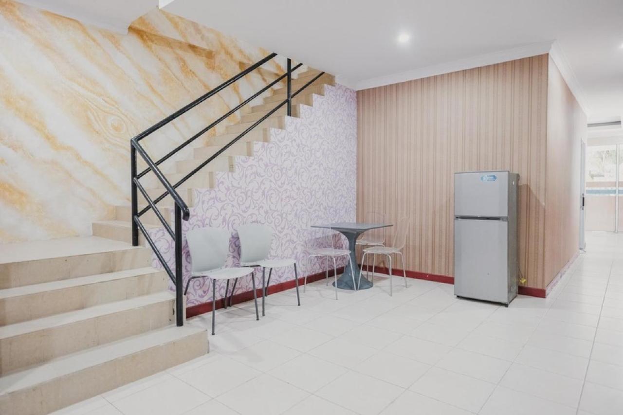 Reddoorz Near Nagoya Hill Batam 4 Hotel Jodoh  Eksteriør billede