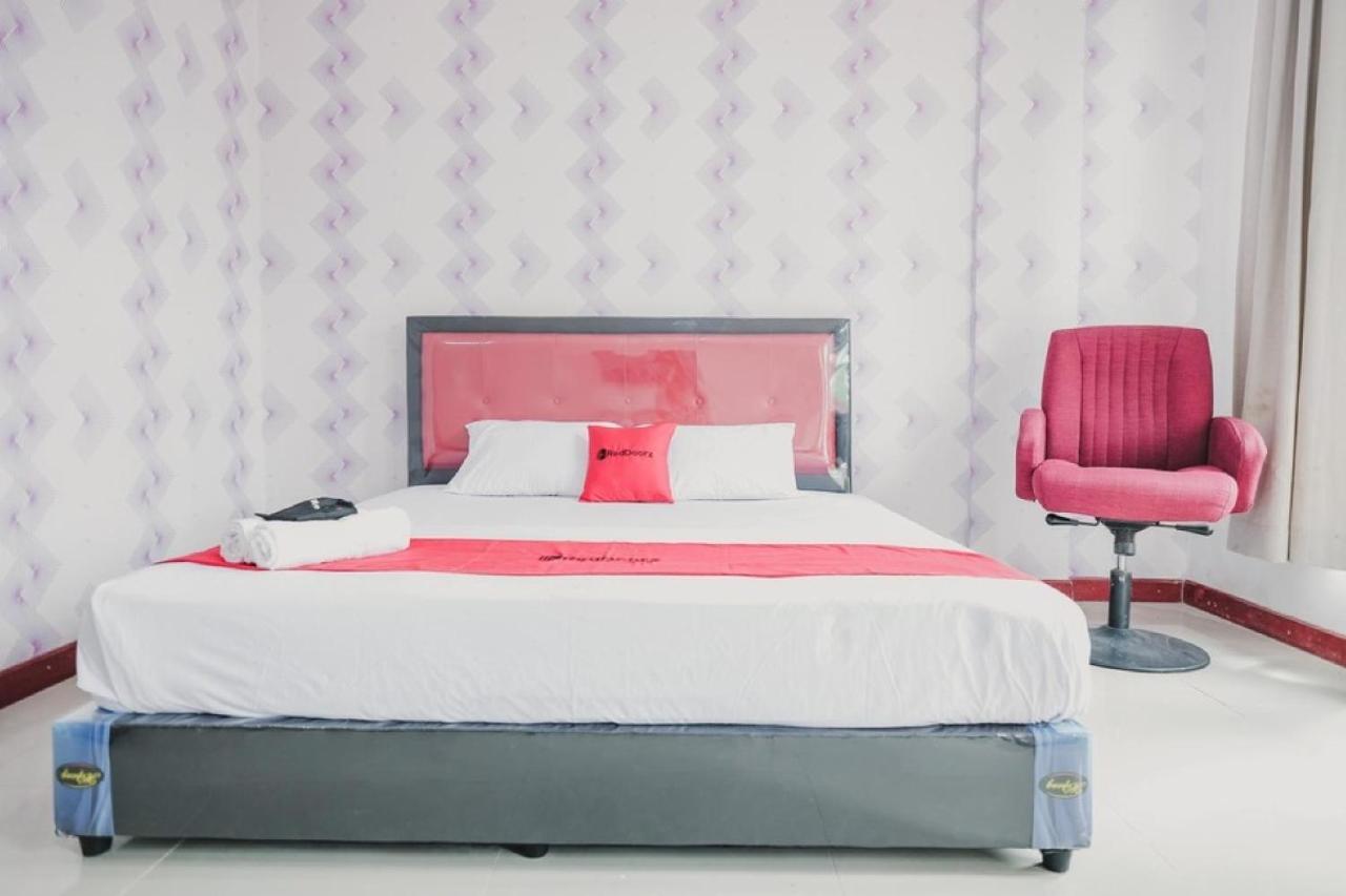Reddoorz Near Nagoya Hill Batam 4 Hotel Jodoh  Eksteriør billede